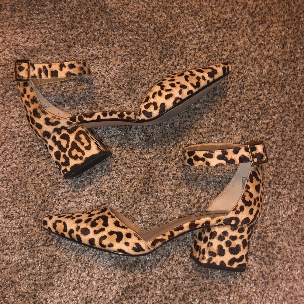 Leopard pony hair shoe sz 8